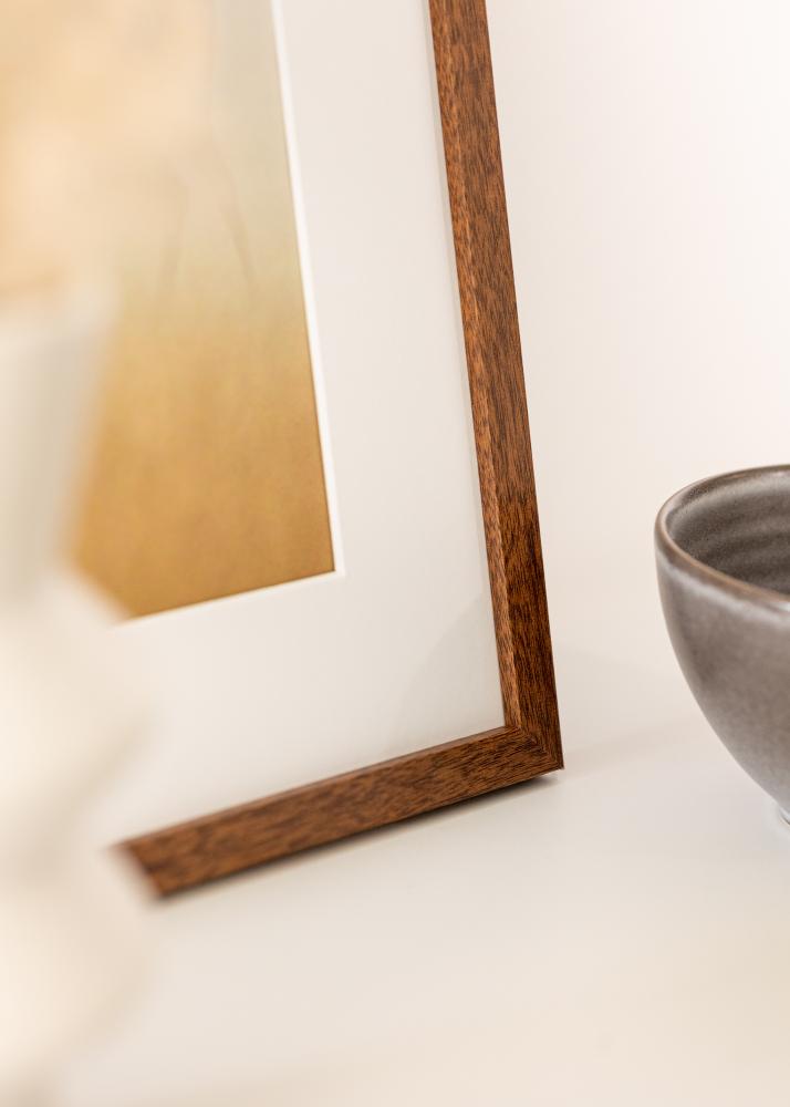 Ramka Modern Ciepły Brąz 50x70 cm - Passe-partout Biały 40x60 cm