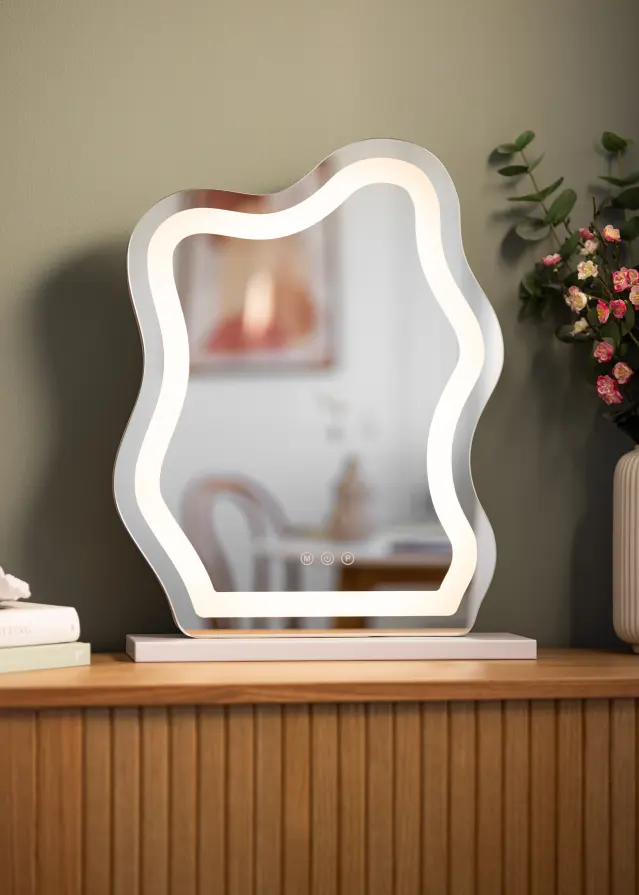 KAILA Lustro do makijażu Coral LED 40x50 cm