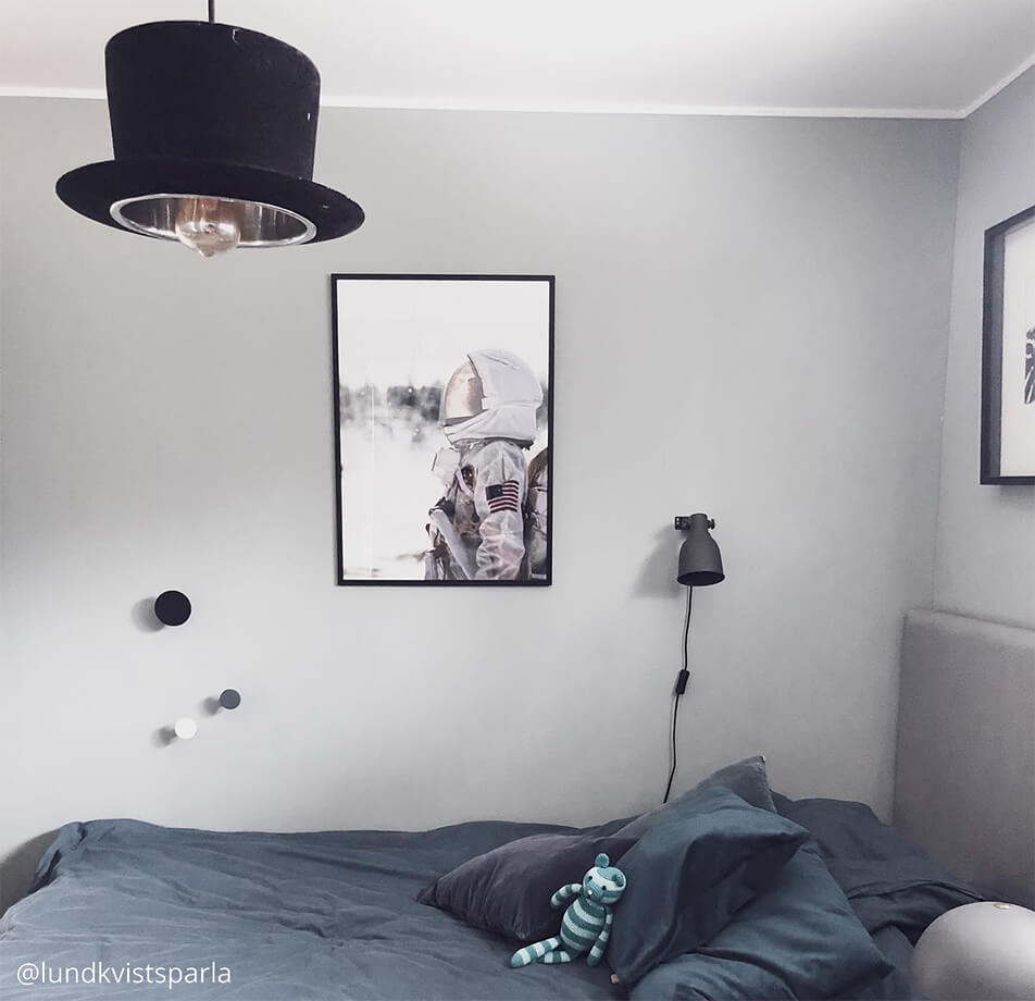 Barnrumsinredning - poster med astronaut